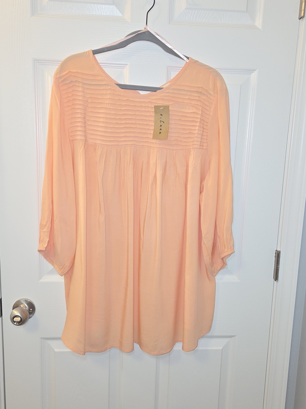 Light Peach Pintuck Tunic Top  With 3/4 Length Sleeves, Size 2X
